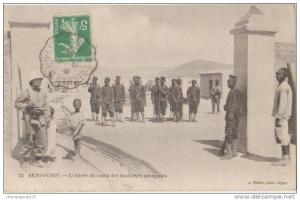 CPA ALGERIE BENI OUNIF Entrée du Camp des Tirailleurs Sénégalais Marsouin Infanterie de Marine Geiser N° 22 1913