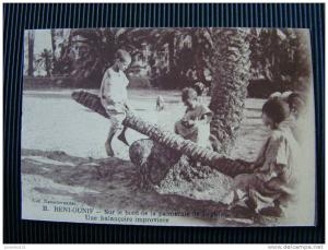 CPA MAROC-Beni Ounif-Une balançoire improvisée   L707