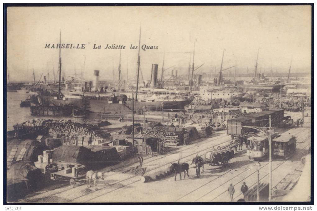 13 - BOUCHES DU RHONE - MARSEILLE. LA JOLIETTE LES QUAIS. CARGOS TRAMWAYS. 4 E ZOUAVES SOUK AHRAS.