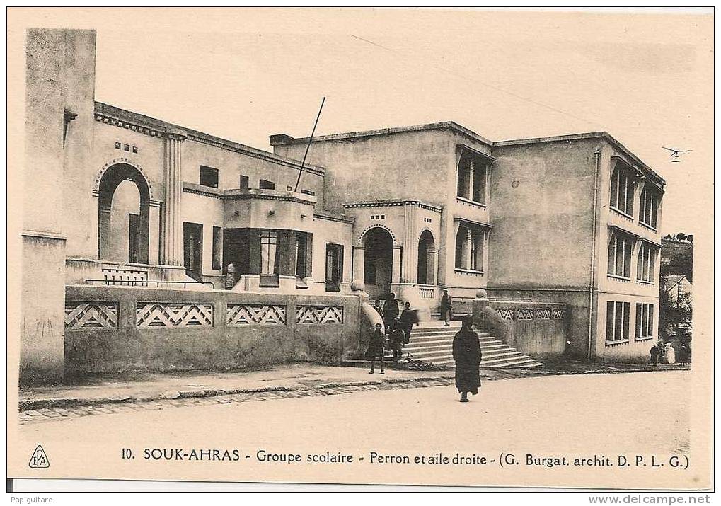 cpsm bon etat  ,    souk-ahras , groupe scolaire , perron et aile droite , tres belle carte