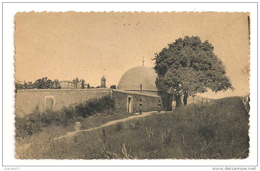 Souk-Ahras (Algérie)  Marabout de Sidi-Messaoud en 1948 (animée).