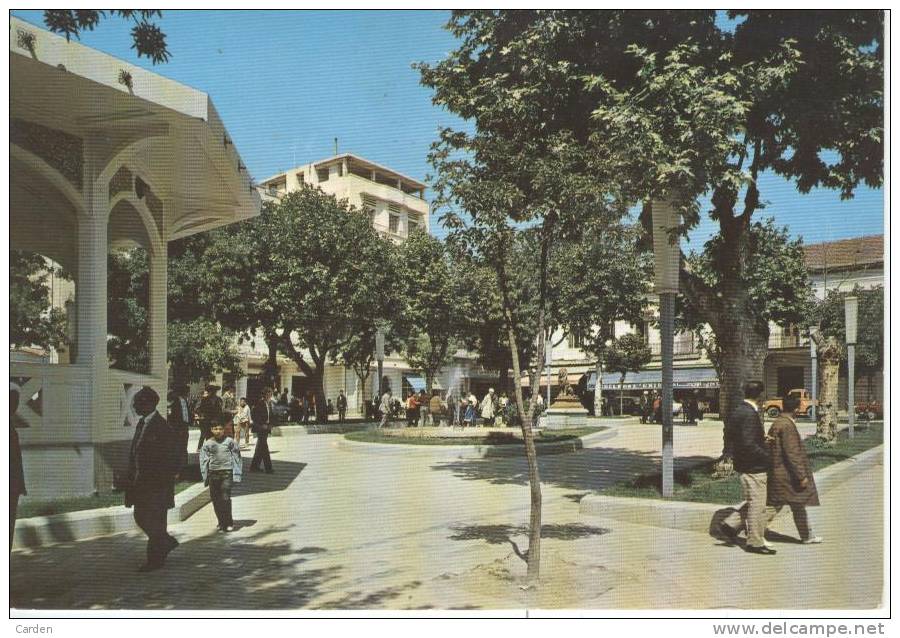 SOUK    AHRAS   -  Place    de    l'Indépendance