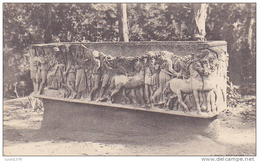 TIPAZA / SARCOPHAGE ROMAIN DE LA PROPRIETE DE MONCHY