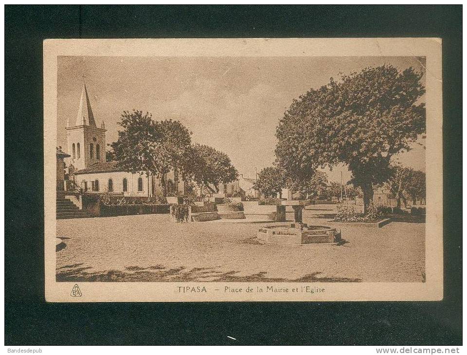 Algérie - TIPASA - Tipaza - Place de la Mairie et Eglise ( Ed. Photo Africaines )