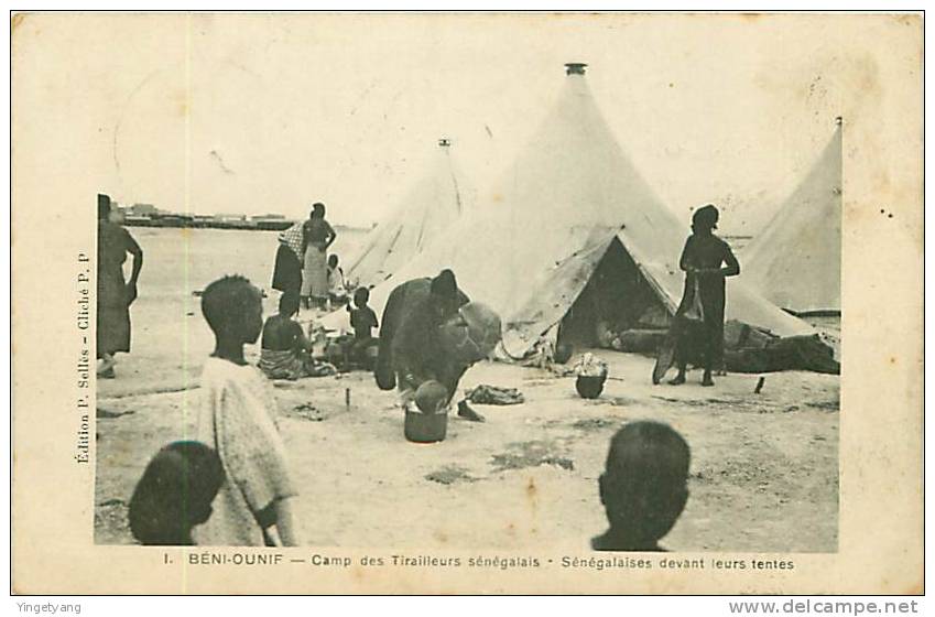 SENEGAL.BENI-OUNIF.CAMP DES TIRAILLEURS SENEGALAIS.SENEGALAISES DEVANT LEURS TENTES.CACHET LEGION?