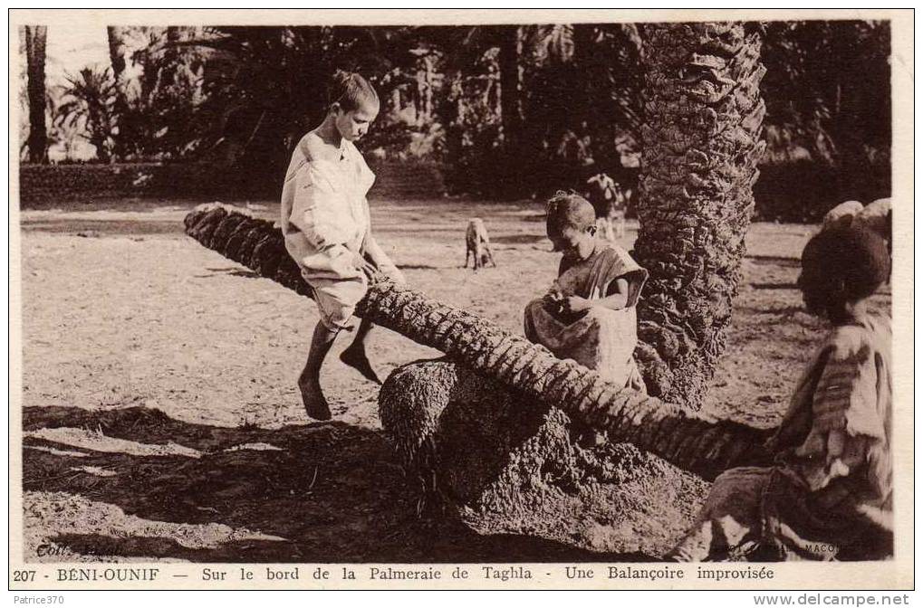 ALGERIE BENI OUNIF - Sur le bord de la Palmeraie de Taghla Une balançoire improvisée Enfants