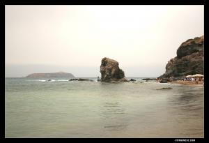 Rocher de la plage de la marmitte