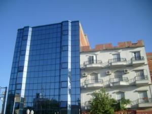 Sétif, anciennes et nouvelles constructions se côtoient