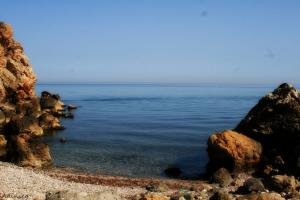 Petite plage déserte à coté