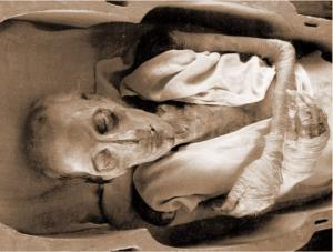 نجاة فرعون: فاليوم ننجّيك ببدنك