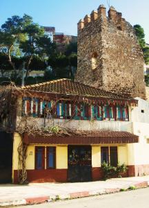 Port de Béjaïa, café de la Marine