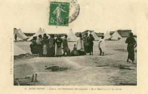 CPA Beni-Ounif - Camp des tirailleurs sénégalais - Une distribution au camp