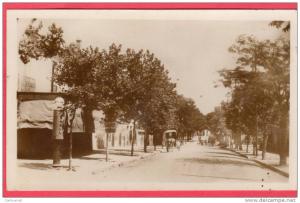 CPA ALGERIE BERROUAGHIA  L' Hotel de France et rue de Laghouat  Pompe à essence SHELL
