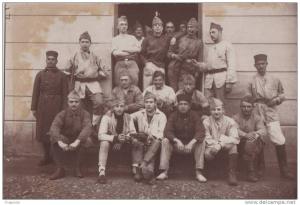 Carte photo de groupe à  Hussein dey