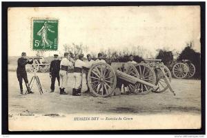 CPA  ANCIENNE- FRANCE- ALGERIE  HUSSEIN-DEY- EXERCICE DU CANON EN TRES GROS PLAN- BELLE ANIMATION