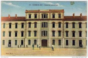 19?? -  HUSSEIN DEY- Caserne Lemercier - Animation - TRES TRES BELLE CPA