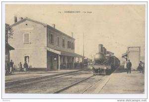 non floue ,  HUSSEIN  DEY -  ancien TRAIN en  GARE. animé  BON PLAN -  rare  cliché