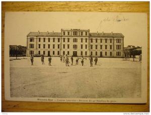 CPA ALGERIE - HUSSEIN DEY - CASERNE LEMERCIER - BATIMENT DU 45ème BATAILLON DU GENIE - carte vierge et animée