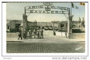 CPSM HUSSEIN DEY école de cavalerie ARME BLINDER entrée Jomone