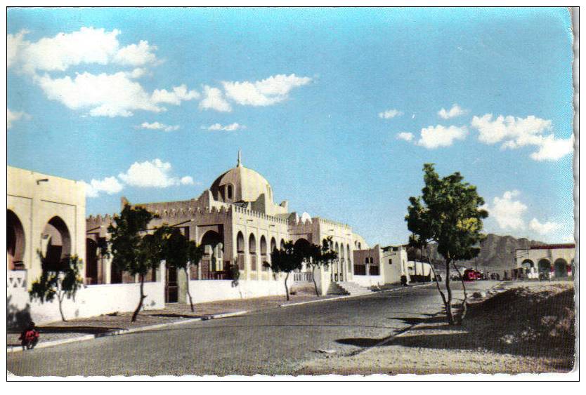 CPSM petit format couleur de BENI-OUNIF (sud - oranais) ALGERIE - L'école, l'église, la gendarmerie