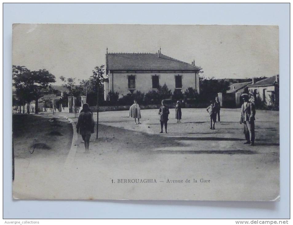 A2393 @ CPA @ ALGERIE @ BERROUAGHIA @ AVENUE DE LA GARE