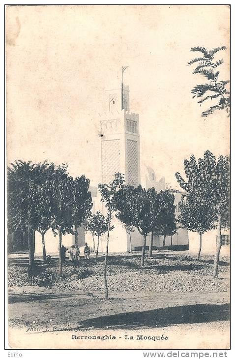 BERROUAGHIA la mosquée - un peu sale timbrée