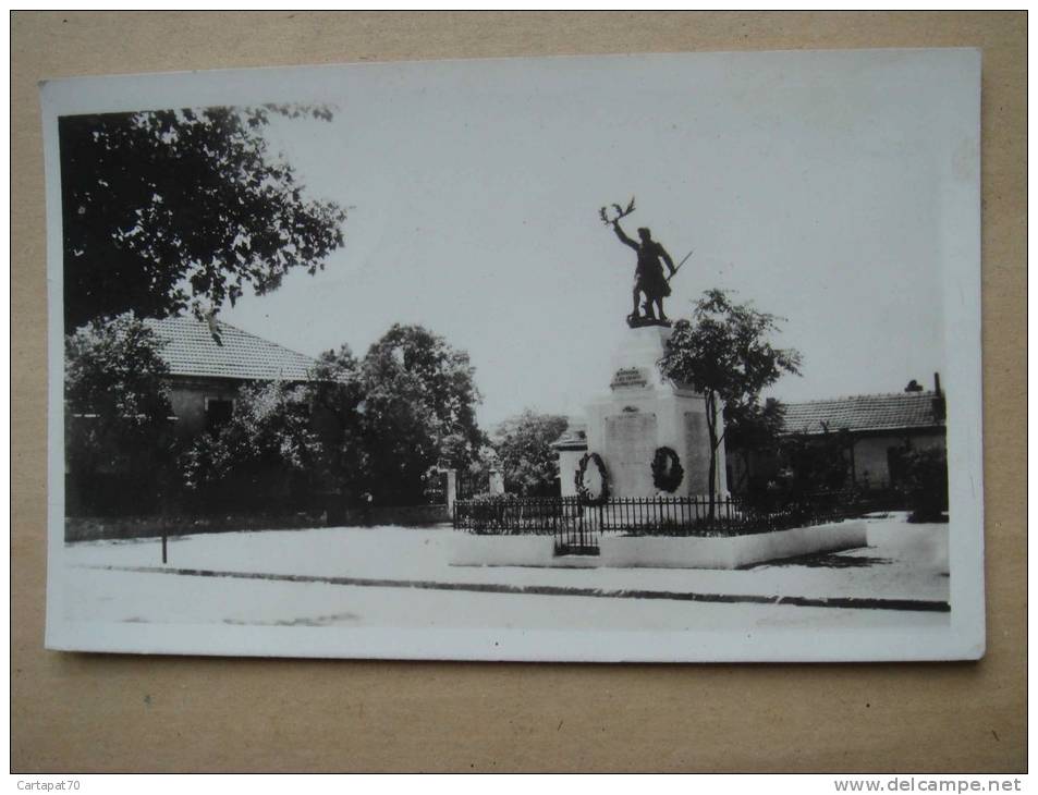 BERROUAGHIA - Monument aux Morts