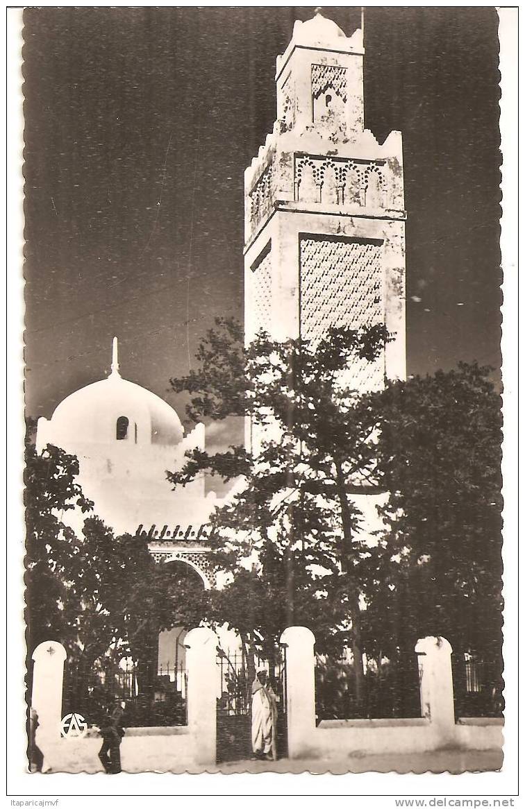 algérie   ALGER     BERROUAGHIA    la  mosquée