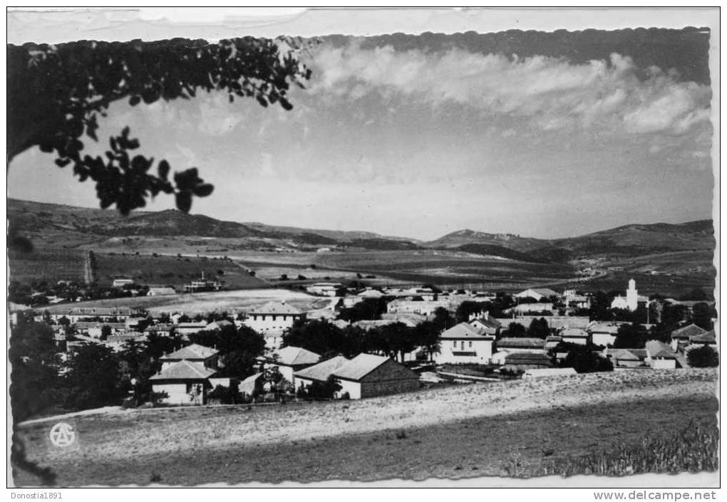 ALGERIE  BERROUAGHIA   . 9x14 dentelée , glaçée .