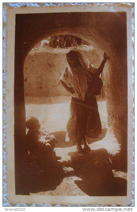 CPA ALGERIE MAROC HUSSEIN DEY 90. CONVERSATION INTERESSANTE COL. ARTISTIQUE L'AFRIQUE R. PROUHO MAURESQUE FEMME RIENTALE