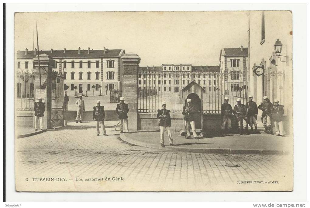 ALGER - HUSSEIN DEY - CPA - LES CASERNES DU GENIE