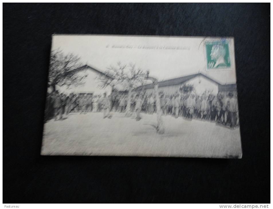 Hussein - Dey  Le Rapport à la Caserne Holbecq.