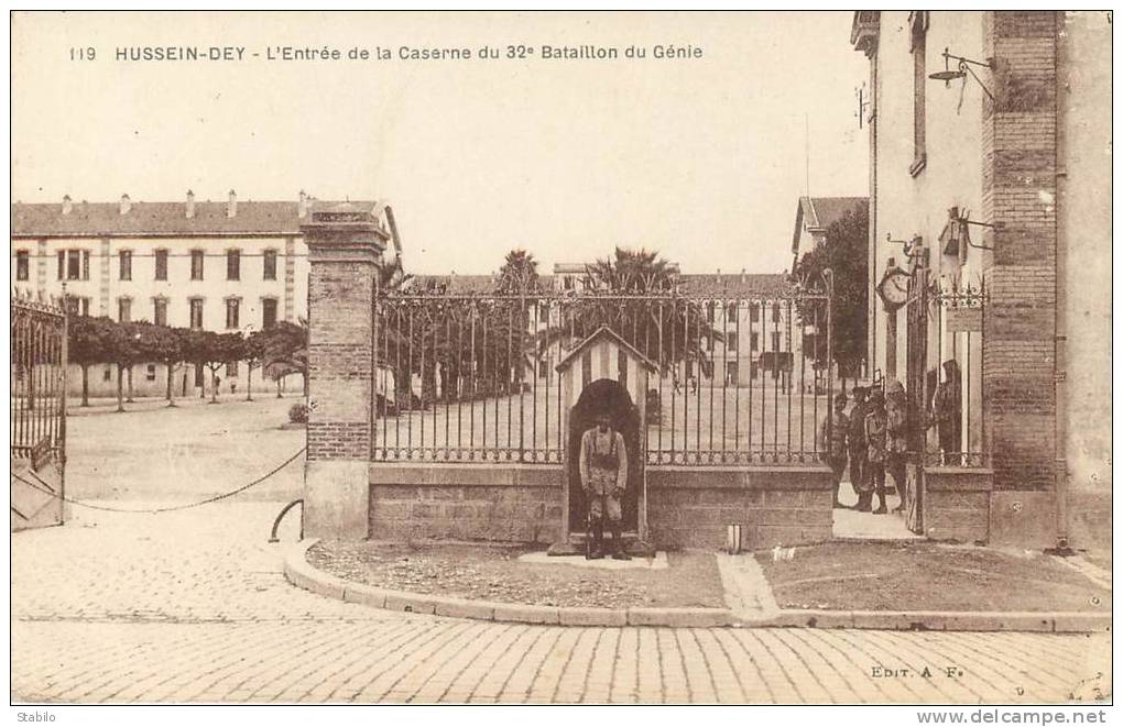 ALGERIE -  HUSSEIN-DEY - CASERNE DU 32E BATAILLON DU GENIE