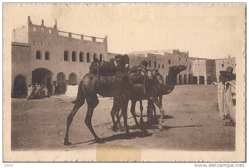 Sur une place d'un village du sud -- collection Prouho - hussein Dey -  neuve scotch