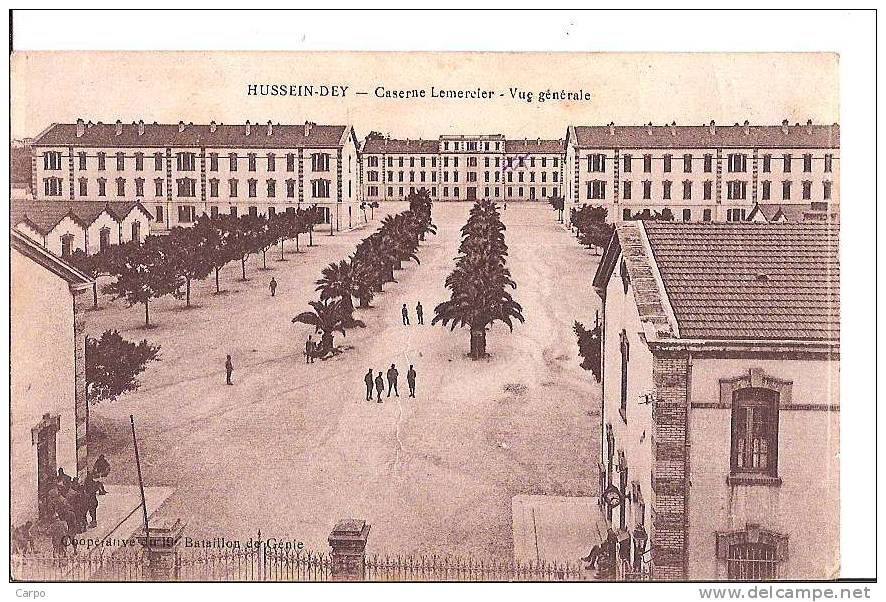 HUSSEIN-DEY. - Caserne Lemercier - Vue générale.
