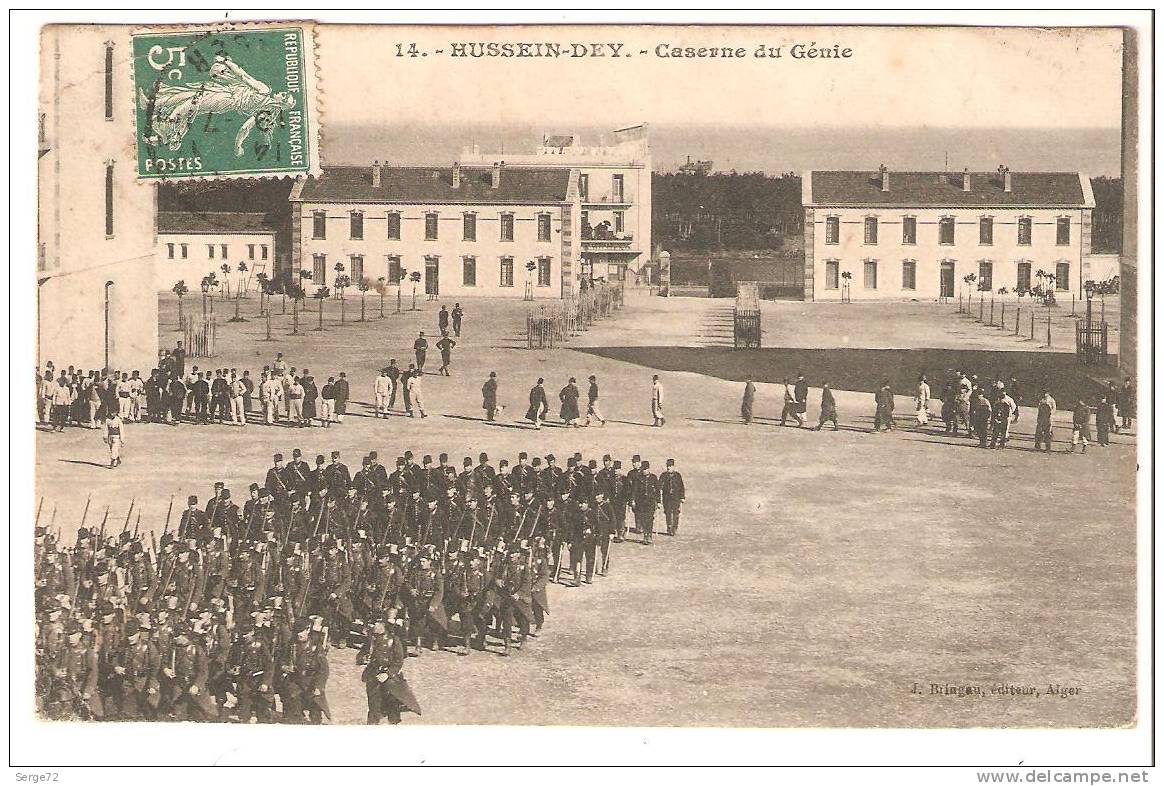 belle cpa N°14. HUSSEIN.DEY,  Caserne du Génie, très bien animée avec SOLDATS