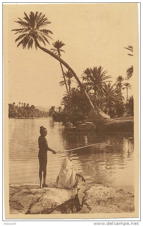 Enfant nu pechant dans un oued No 40 edit R. Prouho Hussein Dey