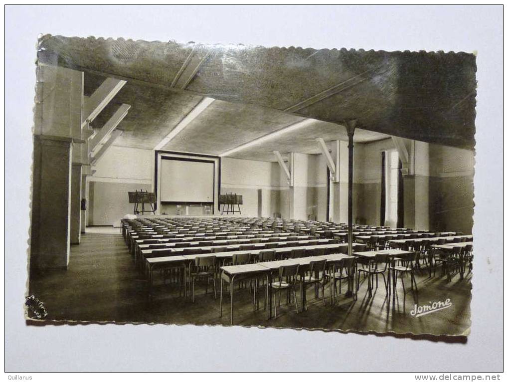cpsm Hussein-Dey Ecole de Police, amphithéatre et salle de projection 8