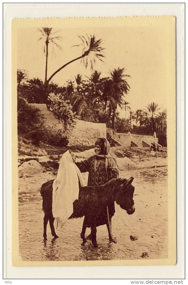 **  BOU - SAADA - TROIS AMIS. (HUSSEIN-DEY, ALGERIE)  ** UNUSED  !  VERY FINE PC!