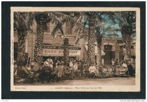 AFRIQUE - ALGERIE - ARZEW - Place d'Isly un jour de fête (animation)