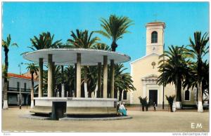 ALGERIE - ARZEW - LA PLACE ET L'EGLISE