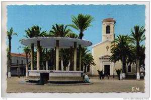 ARZEW ALGERIE -  LA PLACE DE L EGLISE  ( EDITION COMBI ORAN ) EM