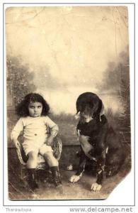 Photo Carte - ORAN ALGERIE Fillette et son chien - Photographe VIDAL, 9 rue d´ARZEW, ORAN