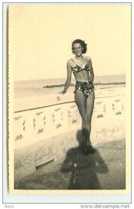 ARZEW - Femme en maillot de bain