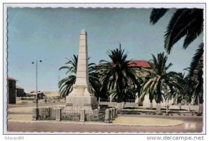 ARZEW  LE MONUMENT AUX MORTS
