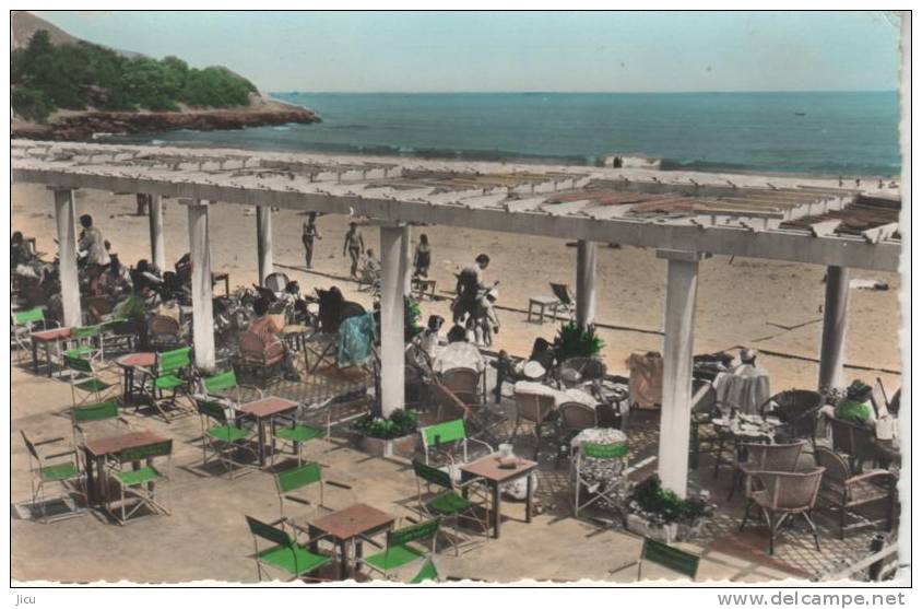 TIPASA, Le Chenoua, l'Hôtel et la plage