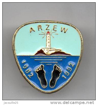 PINS PIN´S  PIED NOIR ET FIER DE L´ETRE ARZEW 1962