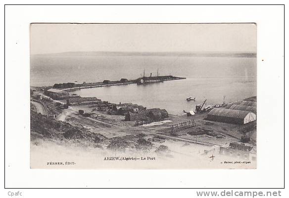 Algérie  Arzew , le Port (hydravion)