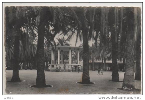 ARZEW  LE  KIOSQUE DE LA PLACE  D'ISLY