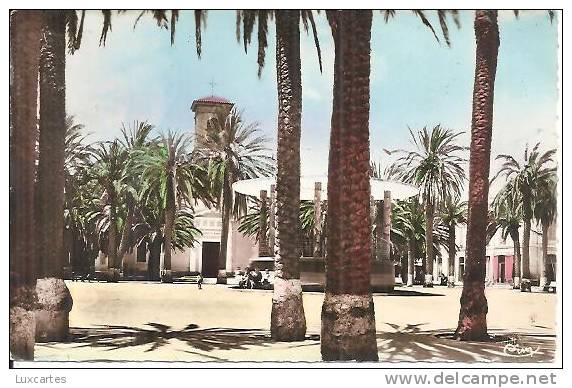 ARZEW ( ORAN) . PLACE D' ISLY ET L' EGLISE.